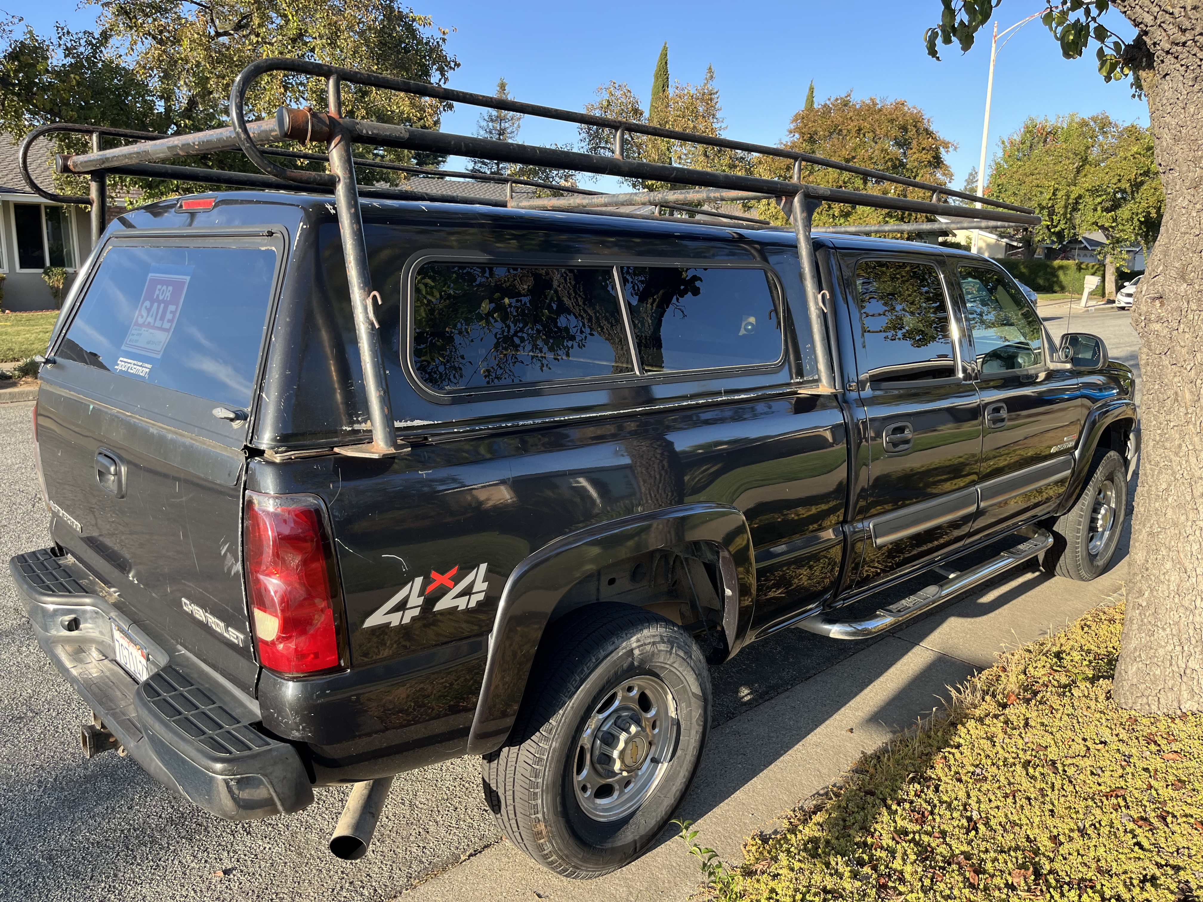 Used 2004 Chevrolet Silverado 2500 LT w/ Skid Plate Package AWD/4WD image 5
