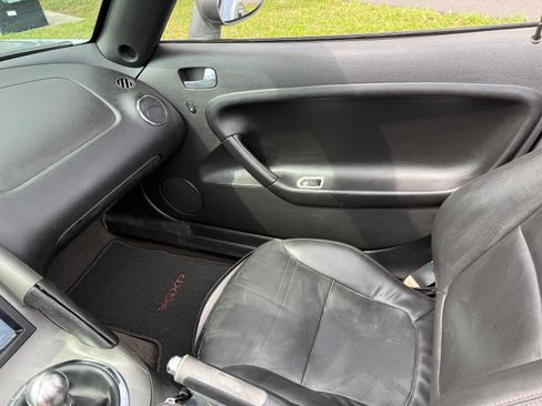 Used 2007 Pontiac Solstice GXP w/ Premium Package image 10