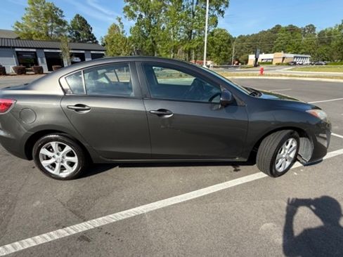 Used 2010 MAZDA MAZDA3 i Touring FWD image 4