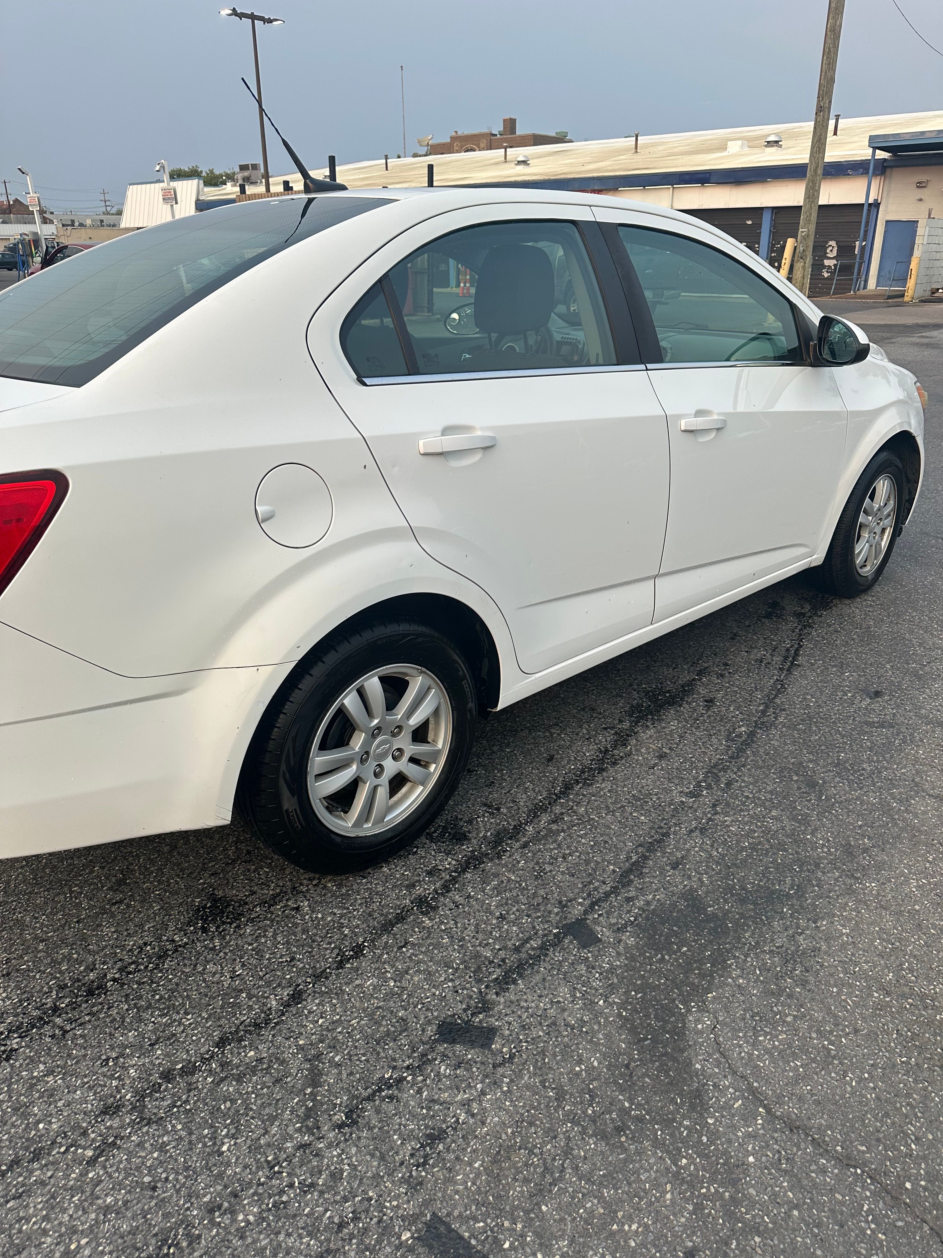 Used 2014 Chevrolet Sonic LT FWD image 4