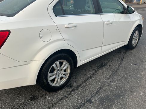 Used 2014 Chevrolet Sonic LT FWD image 4
