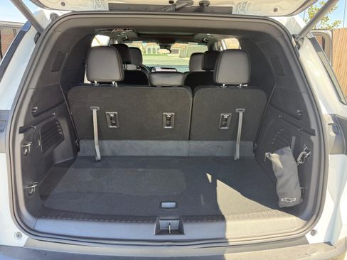Used 2026 Chevrolet Traverse LT w/ Sun and Wheel Package FWD image 20