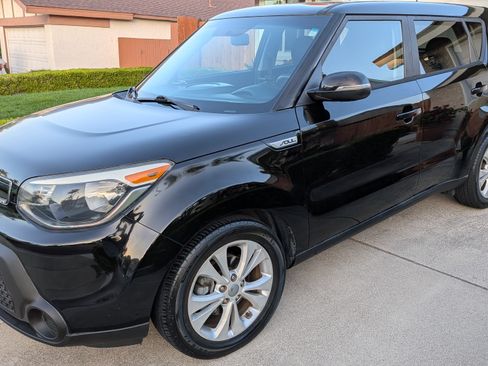 Used 2014 Kia Soul + w/ UVO w/Eservices Package image 5