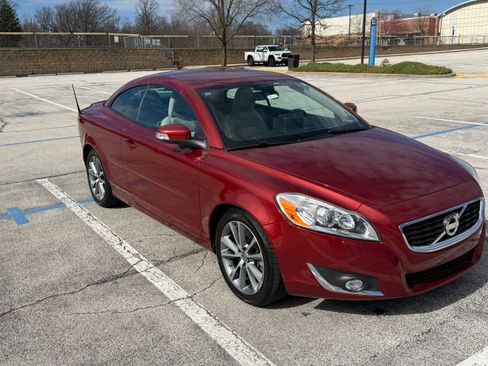 Used 2013 Volvo C70 T5 image 4
