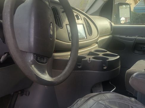 Used 2007 Ford E-350 and Econoline 350 Super Duty image 5