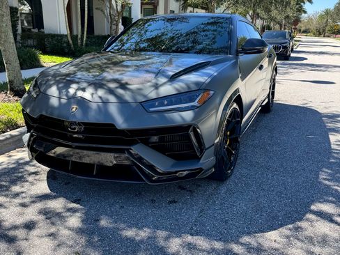 Used 2023 Lamborghini Urus Performante image 1