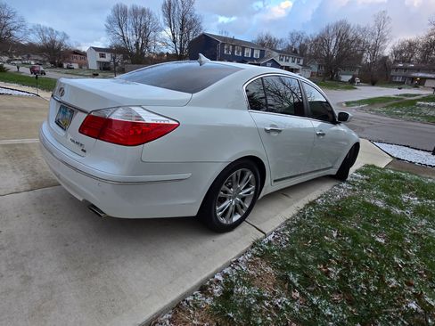 Used 2009 Hyundai Genesis 4.6 w/ Technology Pkg 5 image 6