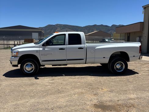 Used 2006 Dodge Ram 3500 Truck SLT w/ Quad Cab Big Horn Value Group AWD/4WD image 2