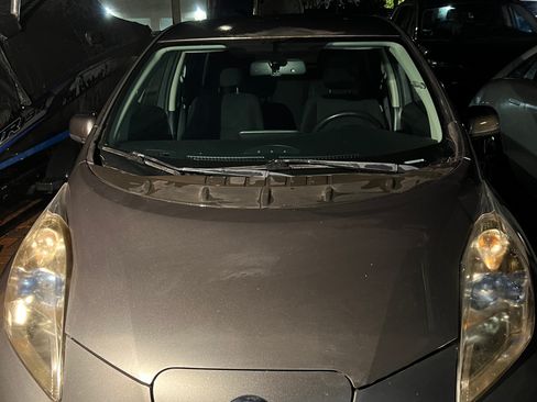 Used 2015 Nissan Leaf SV w/ LED & Quick Charge Package image 1