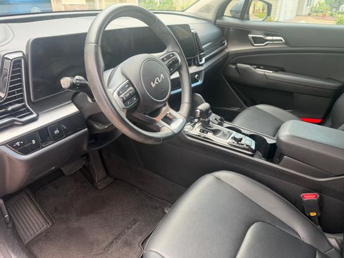 Used 2023 Kia Sportage EX FWD image 11