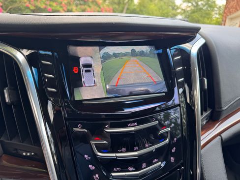 Used 2016 Cadillac Escalade ESV Premium AWD/4WD image 15