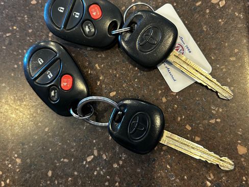 Used 2015 Toyota Sequoia Limited image 6