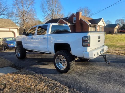 Used 2018 Chevrolet Silverado 1500 LT w/ All Star Edition image 4