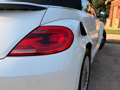 Used 2015 Volkswagen Beetle 1.8T FWD image 12