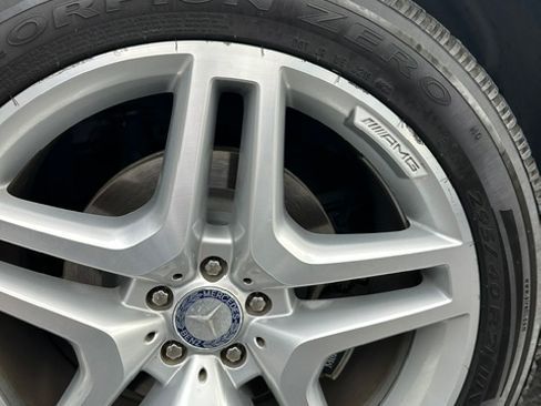 Used 2013 Mercedes-Benz GL 550 4MATIC image 23