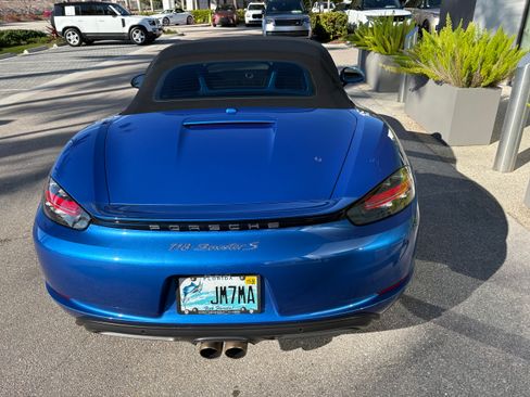 Used 2017 Porsche 718 Boxster S image 9