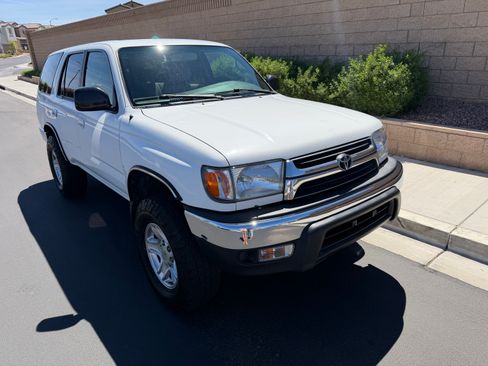 Used 2002 Toyota 4Runner SR5 image 10