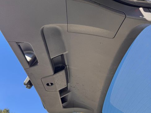 Used 2019 Volkswagen Tiguan SE image 11