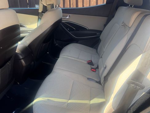 Used 2017 Hyundai Santa Fe Sport image 10