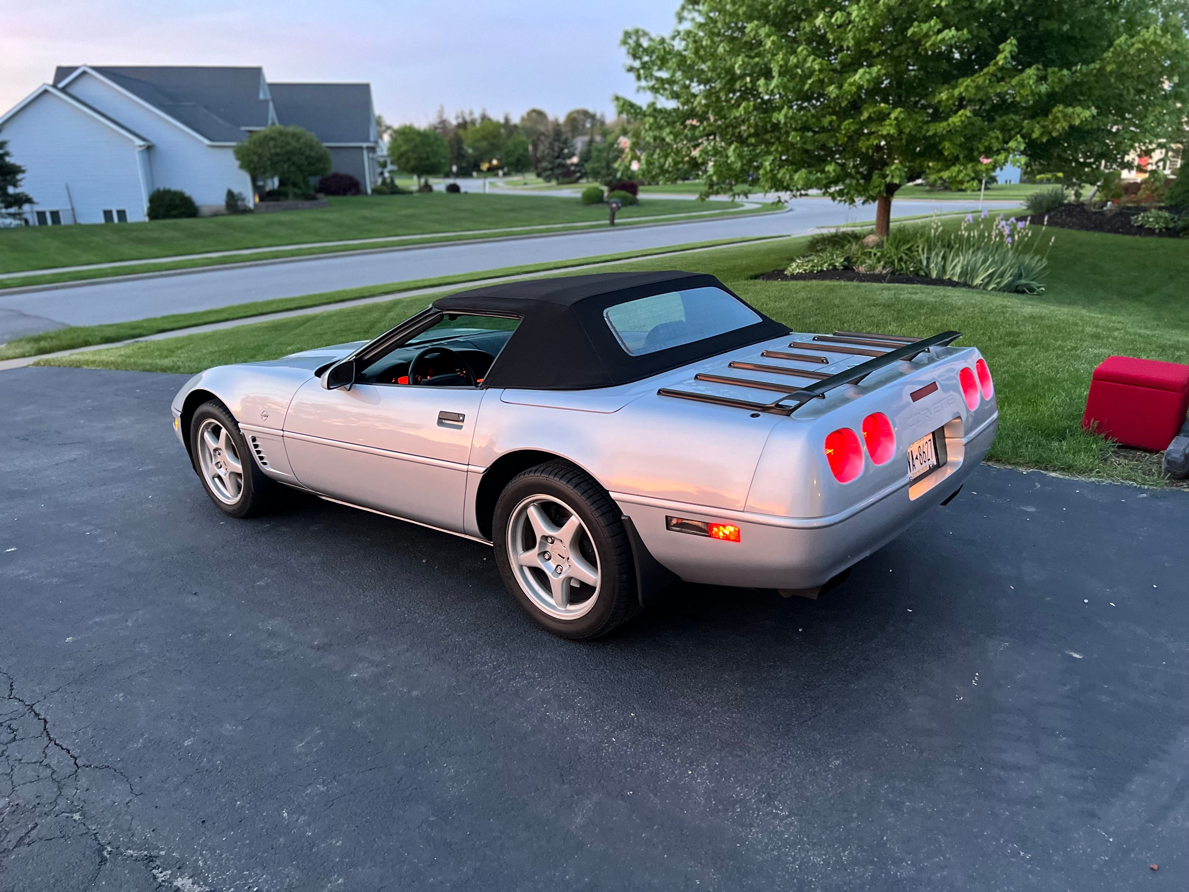 Used 1996 Chevrolet Corvette Convertible RWD image 25