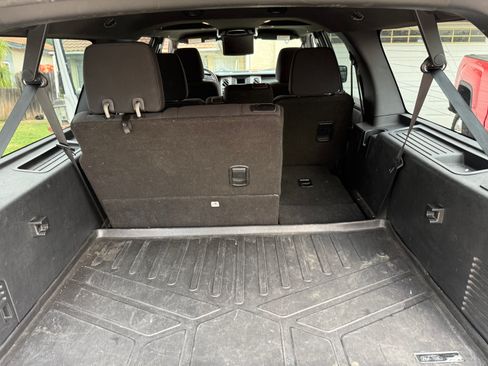 Used 2017 Ford Expedition EL XLT image 17