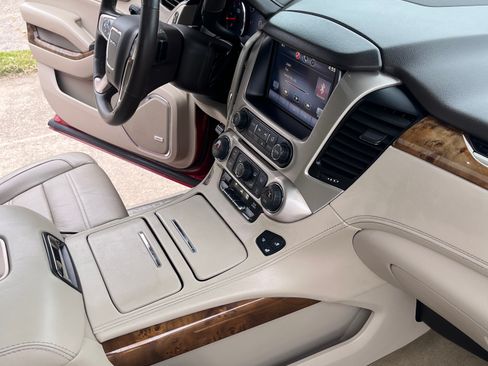 Used 2015 GMC Yukon Denali w/ Open Road Package image 8