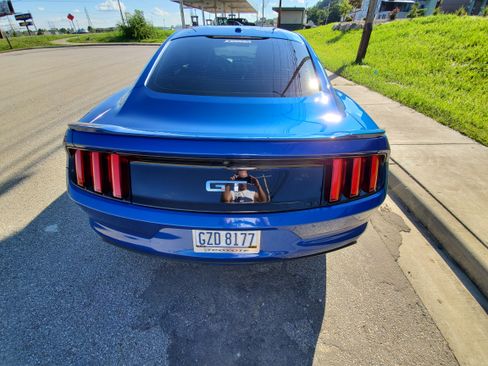 Used 2017 Ford Mustang GT Premium image 13