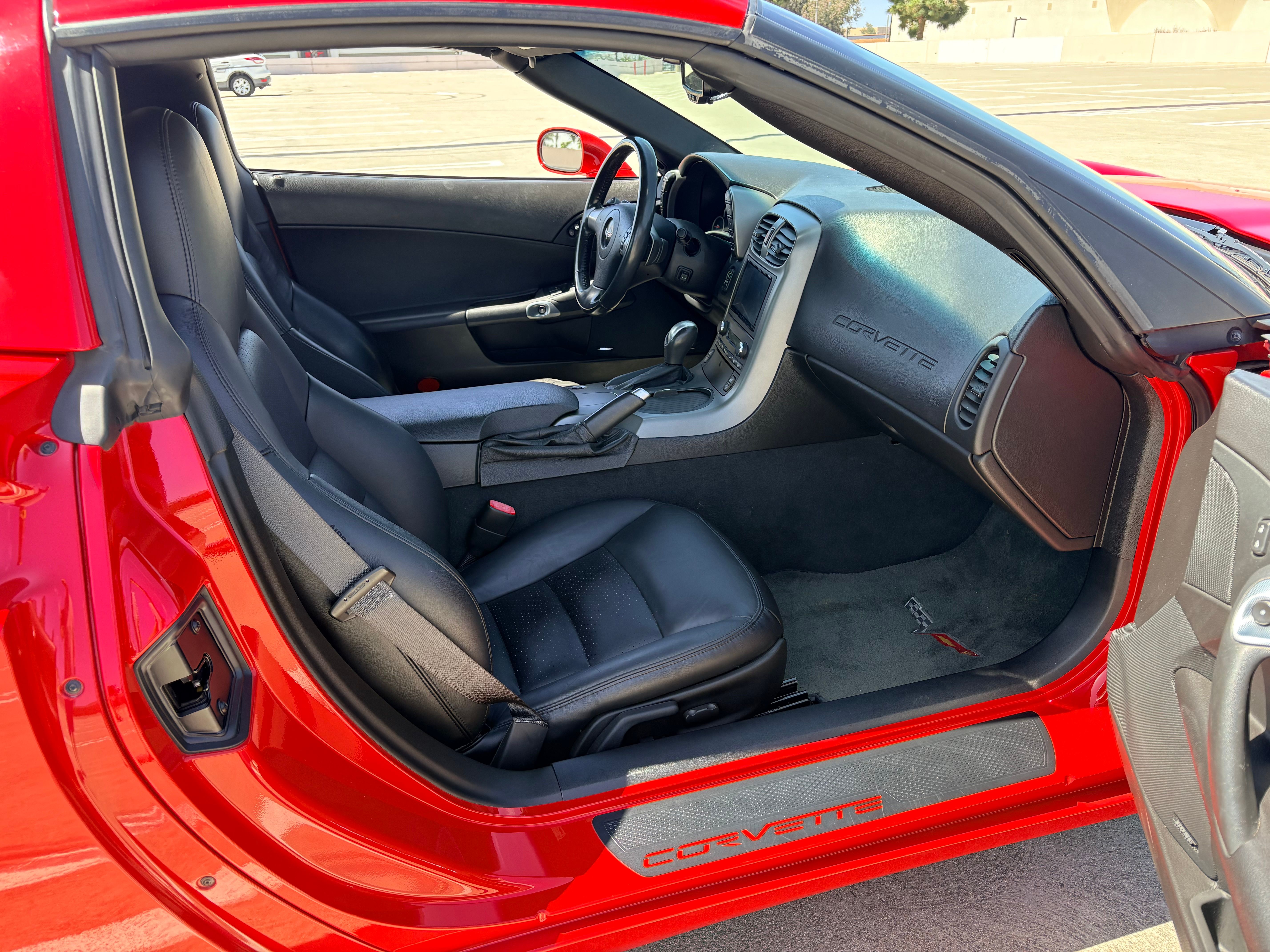 Used 2007 Chevrolet Corvette Coupe w/ Preferred Equipment Group RWD image 11