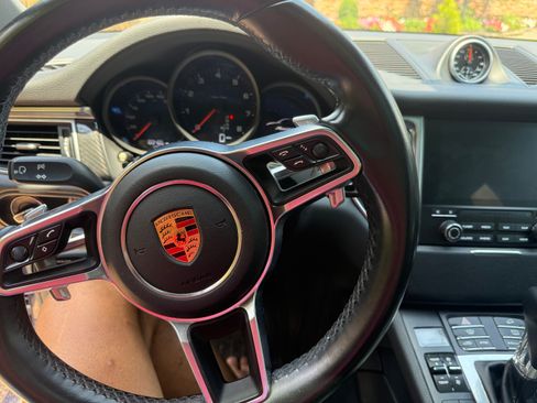 Used 2018 Porsche Macan Sport Edition AWD/4WD image 2