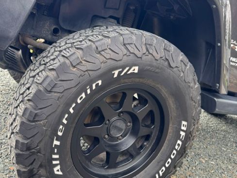 Used 2017 Jeep Wrangler Unlimited Sahara w/ Max Tow Package AWD/4WD image 9