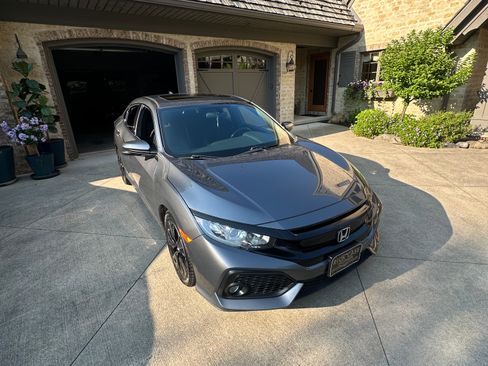 Used 2018 Honda Civic EX image 6