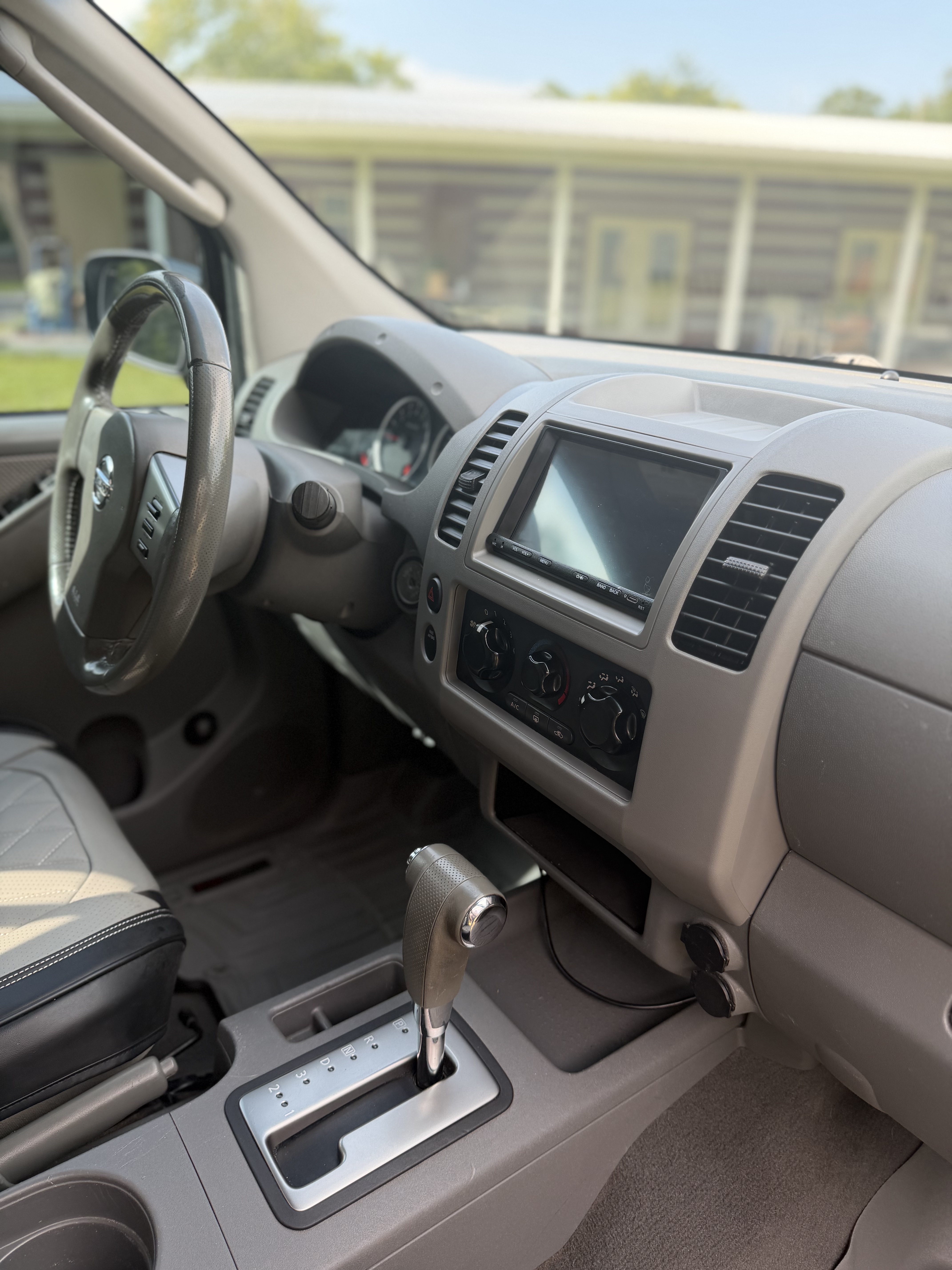 Used 2006 Nissan Frontier LE RWD image 14