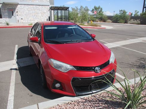 Used 2015 Toyota Corolla S image 1
