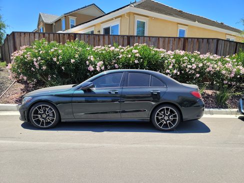 Used 2019 Mercedes-Benz C 300 Sedan image 2