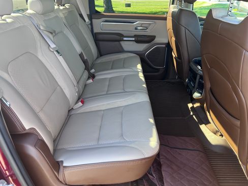 Used 2020 RAM 1500 Laramie AWD/4WD image 14