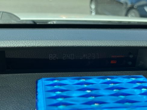 Used 2012 Subaru Outback 2.5i Limited w/ Moonroof Pkg image 13