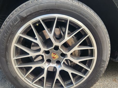 Used 2015 Porsche Macan S image 13