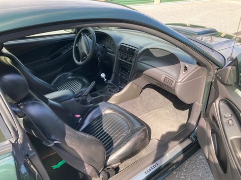 Used 2001 Ford Mustang GT image 8