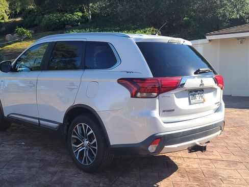 Used 2016 Mitsubishi Outlander GT image 5