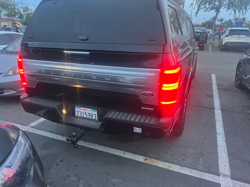 Used 2019 Ford F150 Platinum w/ Equipment Group 701A Luxury image 4