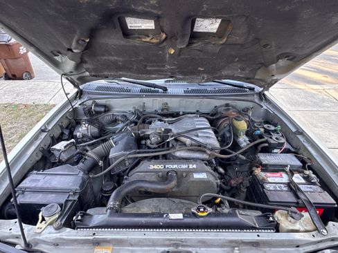 Used 2000 Toyota 4Runner Limited image 15