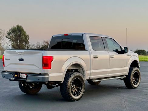 Used 2017 Ford F150 Lariat image 4