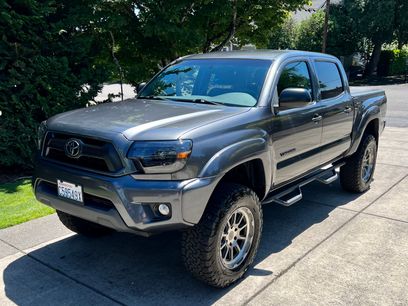 Used 2015 Toyota Tacoma 4x4 Double Cab w/ SR5 Package
