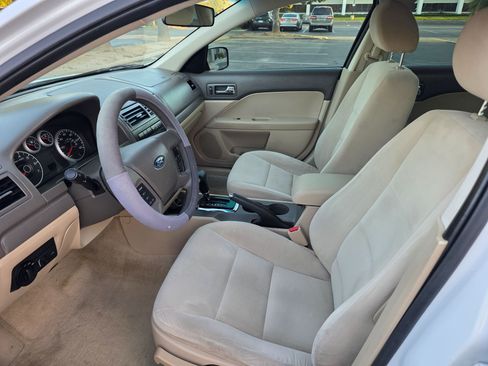 Used 2007 Ford Fusion S image 4