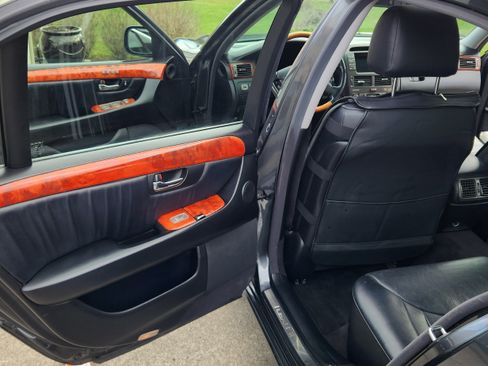 Used 2004 Lexus LS 430 image 5