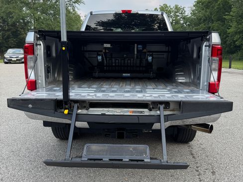 Used 2019 Ford F350 XLT w/ XLT Premium Package AWD/4WD image 19