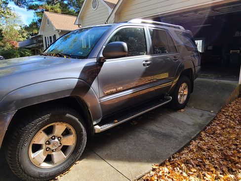 Used 2003 Toyota 4Runner Limited image 4