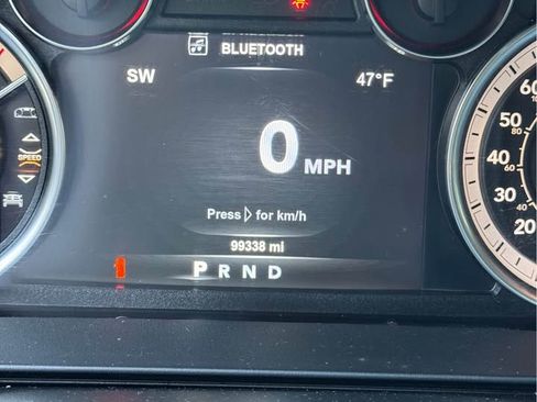 Used 2018 RAM 1500 Laramie image 10