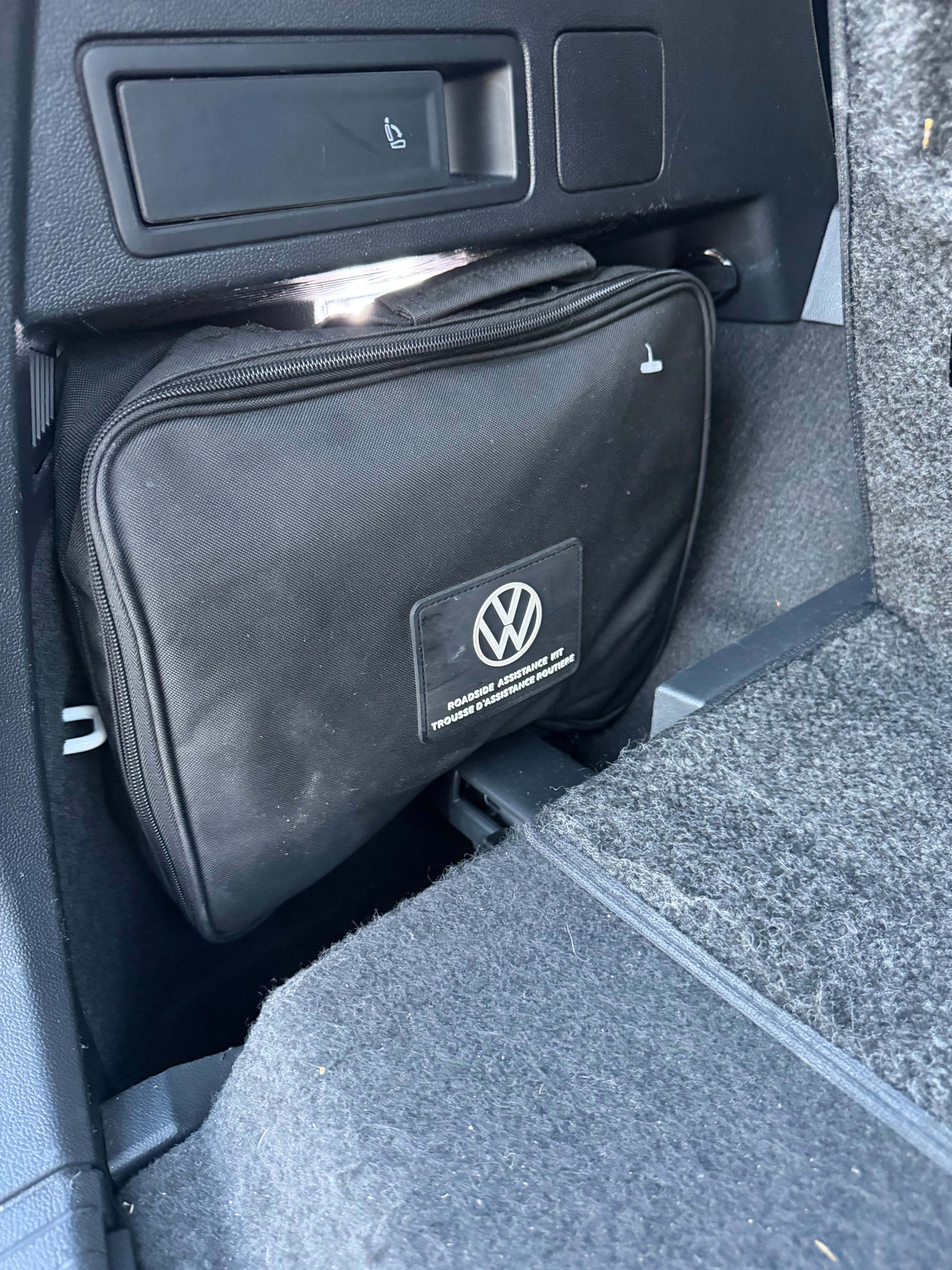 Used 2023 Volkswagen Tiguan SE FWD image 10