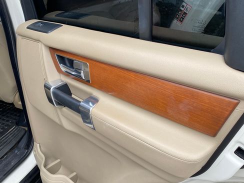 Used 2010 Land Rover LR4 HSE LUX image 13